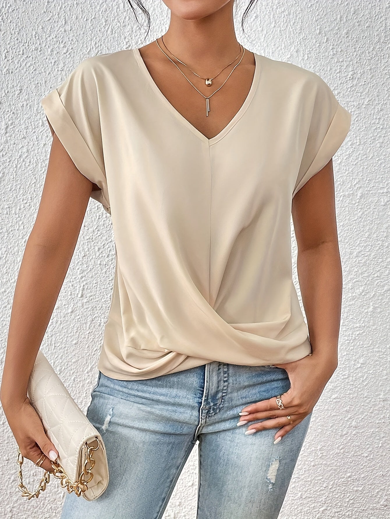 Maia – Women's Classic Twist Detail V-Neck Top